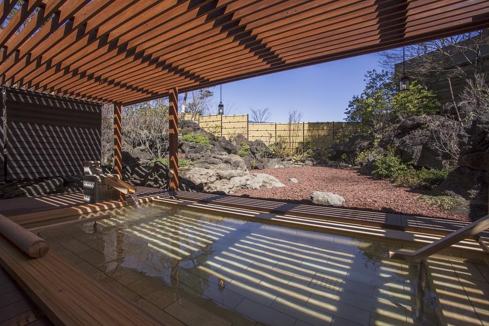 露天風呂「富士桧露天風呂」