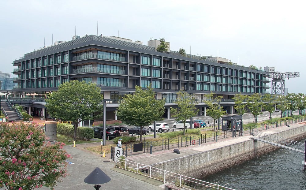 新港ふ頭に建つ「インターコンチネンタル横浜Pier 8」