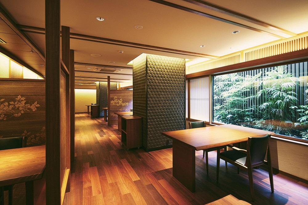 レストラン「東山」