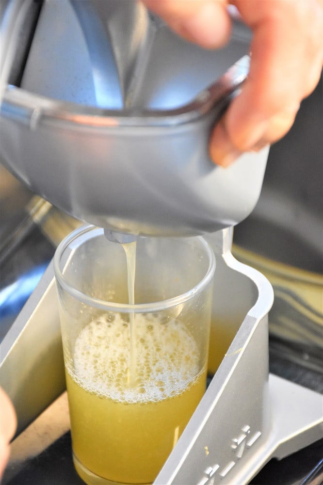 種と薄皮を取り除き