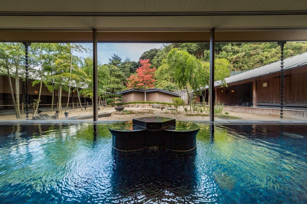 紅葉の湯　内湯