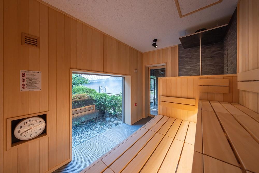 自動ロウリュウサウナ