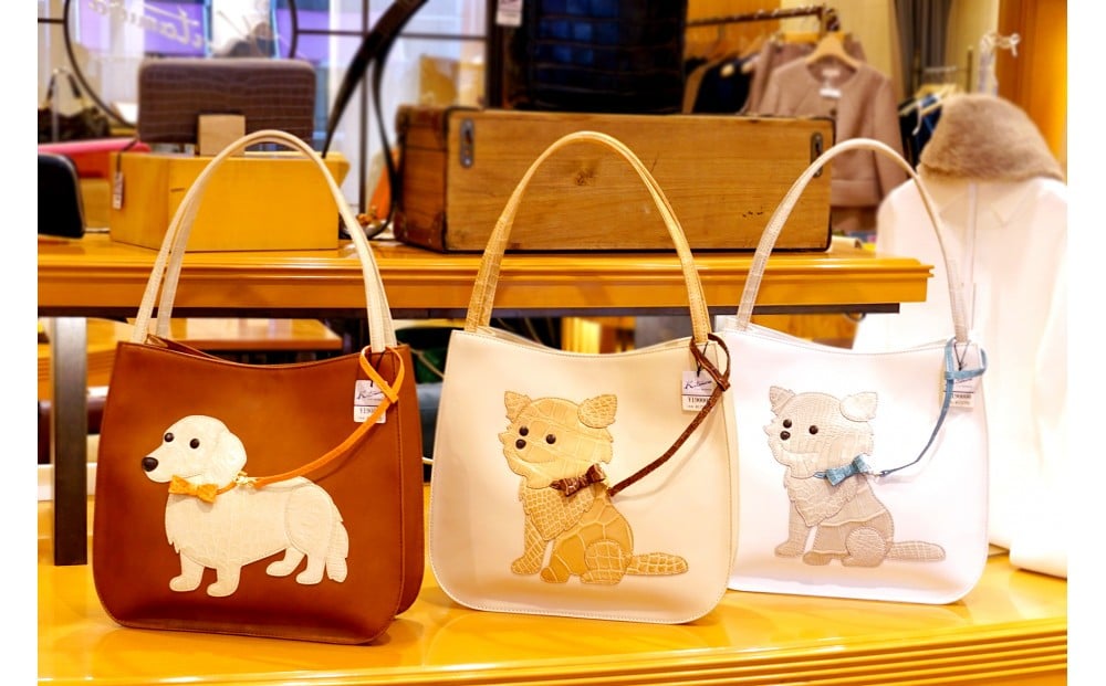 クロコダイル革でデザインされたワンちゃんバッグシリーズ
