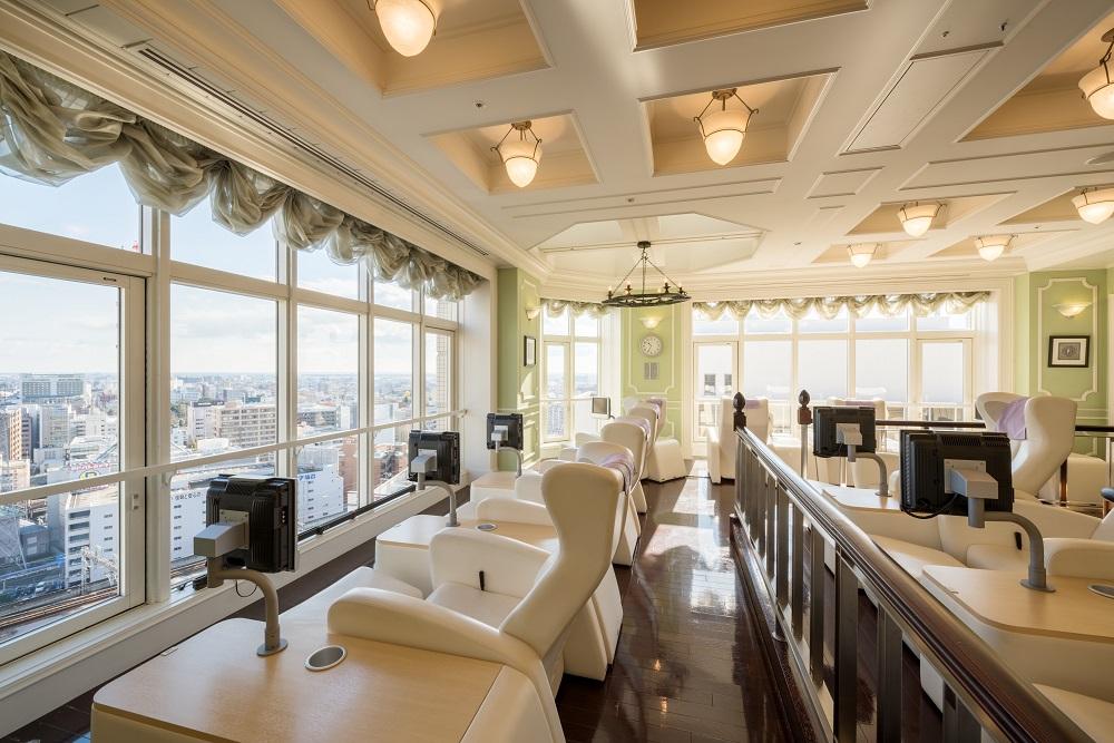 スカイラウンジ