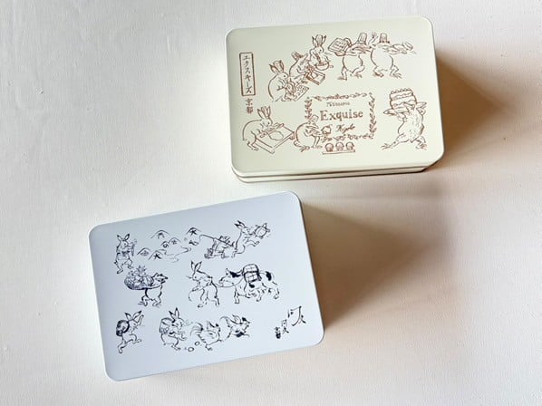 左下：河久のてばさき缶　右上：パティスリーエクスキーズのクッキー缶