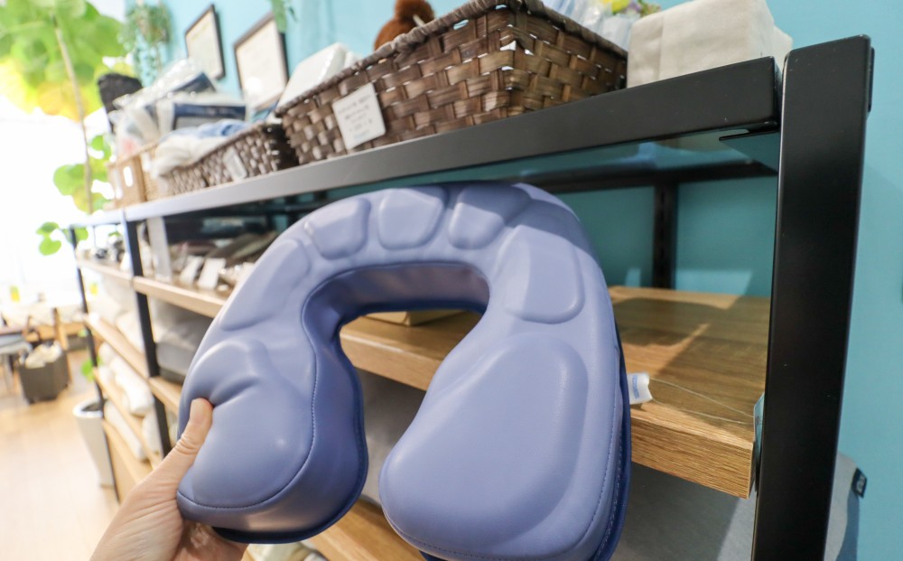 猫ちゃんの肉球のような！？触り心地抜群の万能枕