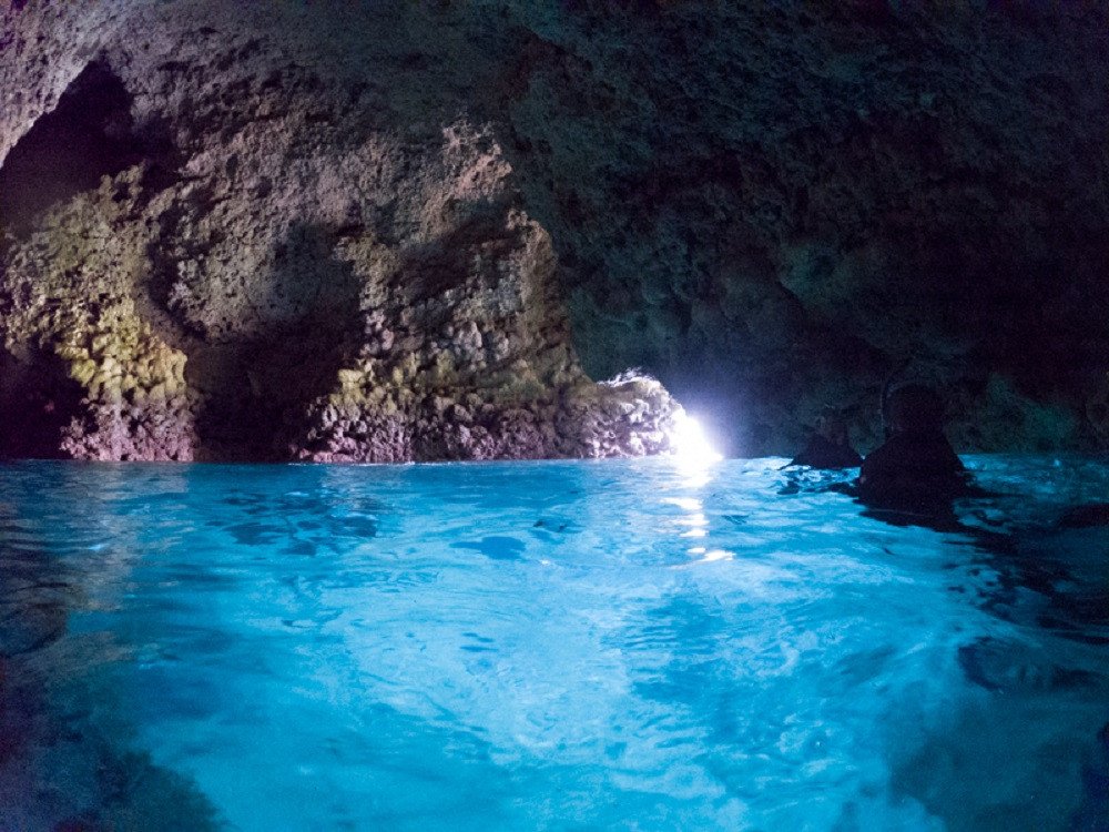 撮影地：青の洞窟