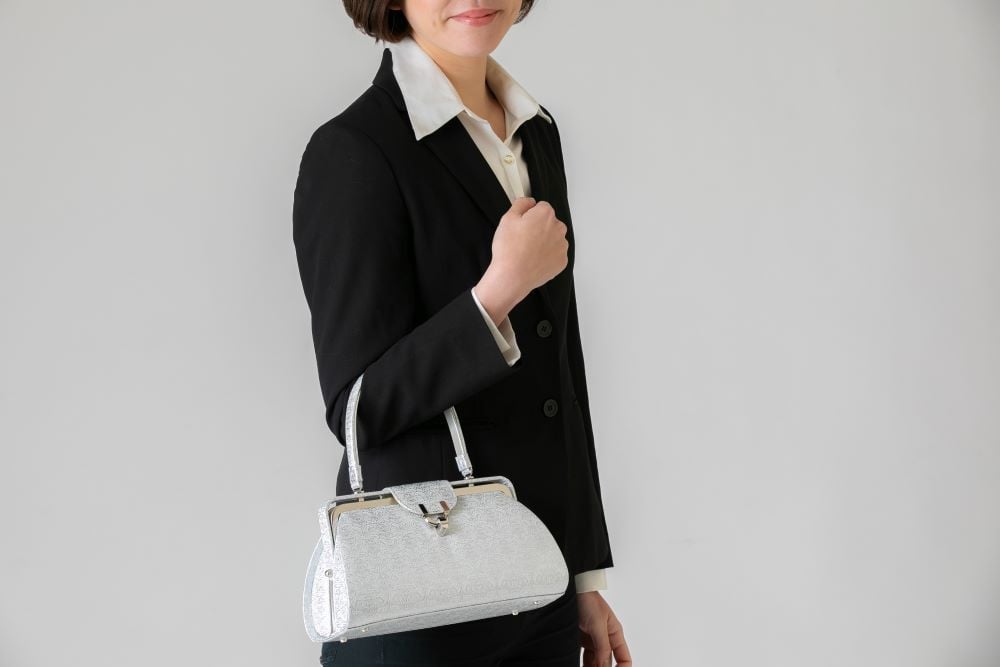 イメージです。写真は京金彩和装バッグ≪白≫となります。