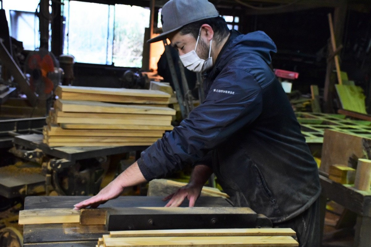 職人が手作業で制作☆屋久杉靴べらセット【屋久島】 | JTBのふるさと