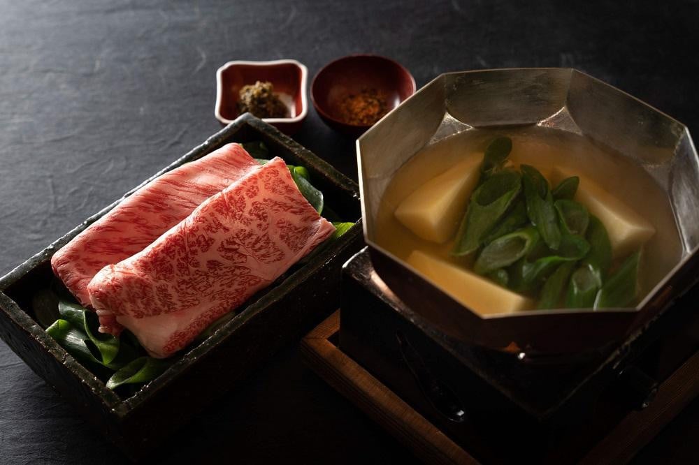 ご夕食（季節によりメニューに変更がございます）