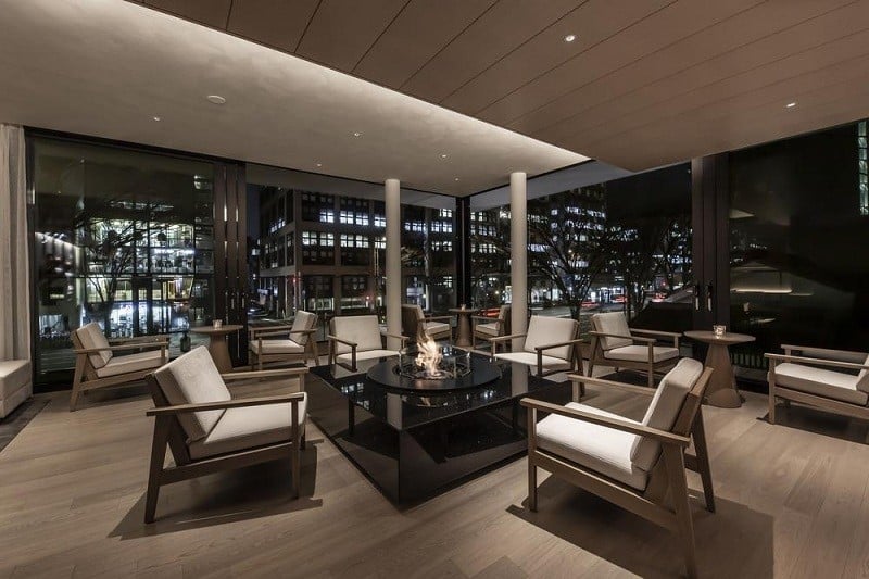 アイコニックラウンジ