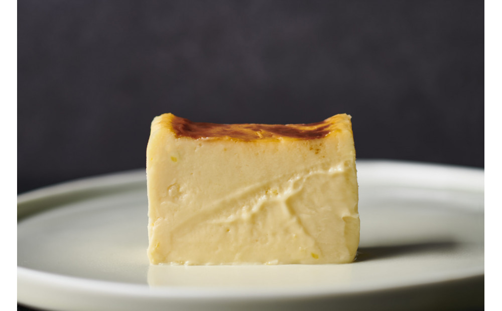 シェフが辿り着いた【黄金比率チーズケーキ】500g