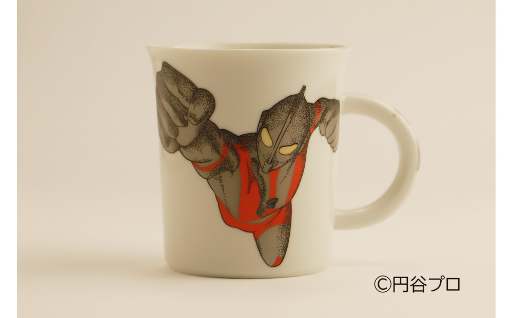 九谷焼　ウルトラマンマグカップ　変身ポーズ