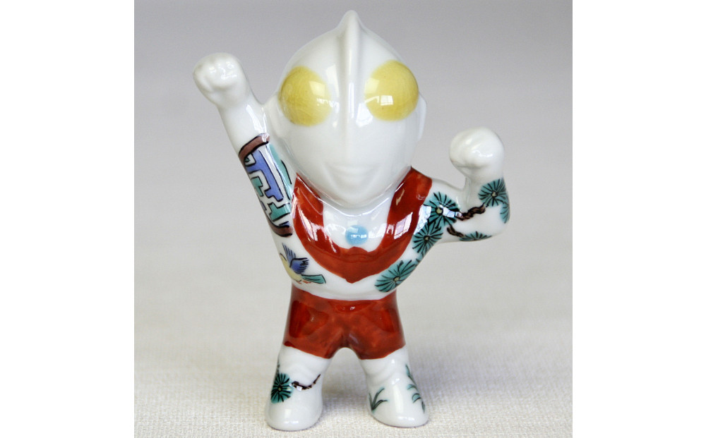 九谷焼　ウルトラマン　古九谷風