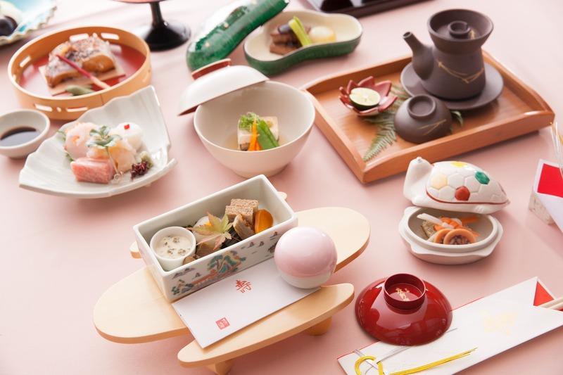 【料亭&nbsp;左阿彌】昼懐石ペアお食事券［&nbsp;京都&nbsp;料亭&nbsp;京料理&nbsp;食事&nbsp;ランチ&nbsp;人気&nbsp;おすすめ&nbsp;老舗&nbsp;グルメ&nbsp;チケット&nbsp;割引&nbsp;］