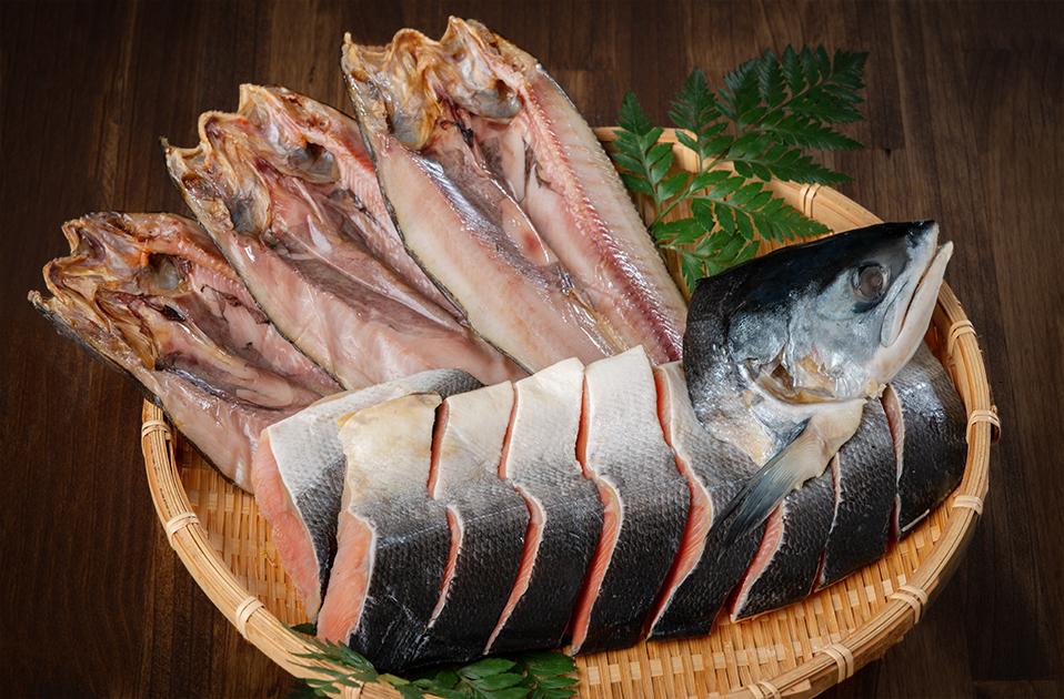 海鮮焼き魚セット（開きホッケ3枚・鮭切身半身800ｇ）【ポイント交換専用】