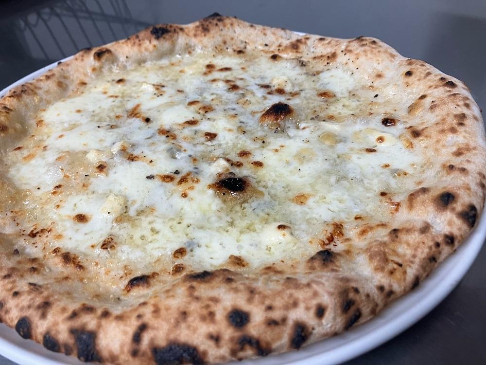 ピザ 本格 石窯焼き こだわり Pizza チーズ クアトロ フォルマッジオ