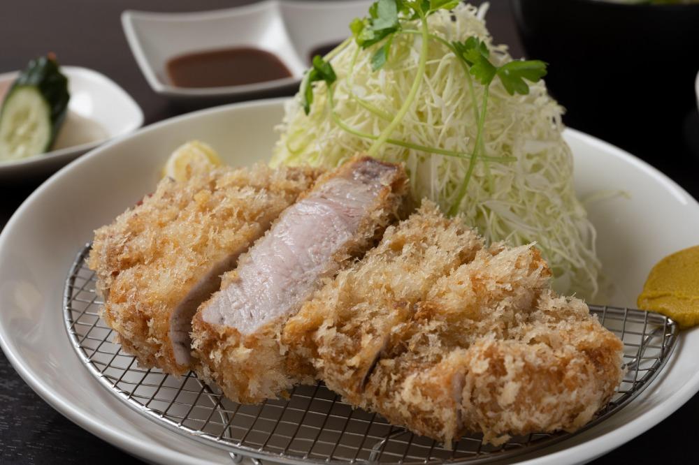 【熟成豚かわむら】＜昼夜共通＞リブロースかつ定食220g お食事券2名様分（ぐるなびセレクション）