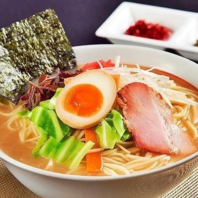 本場九州ラーメン2種セット 久留米豚骨醤油味＆ピリ辛豚骨スープ かすり化粧箱入(各8人前)×2箱【ラーメン とんこつ とんこつラーメン 麺 食品  加工食品 人気 ご当地 博多 グルメ お土産 おすすめ 福岡県 筑前町 送料無料 AZ013】 | JTBのふるさと納税サイト [ふるぽ]