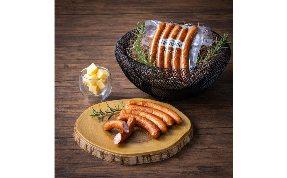 「ハーベストの丘」手作りソーセージ（チーズ・黒胡椒）