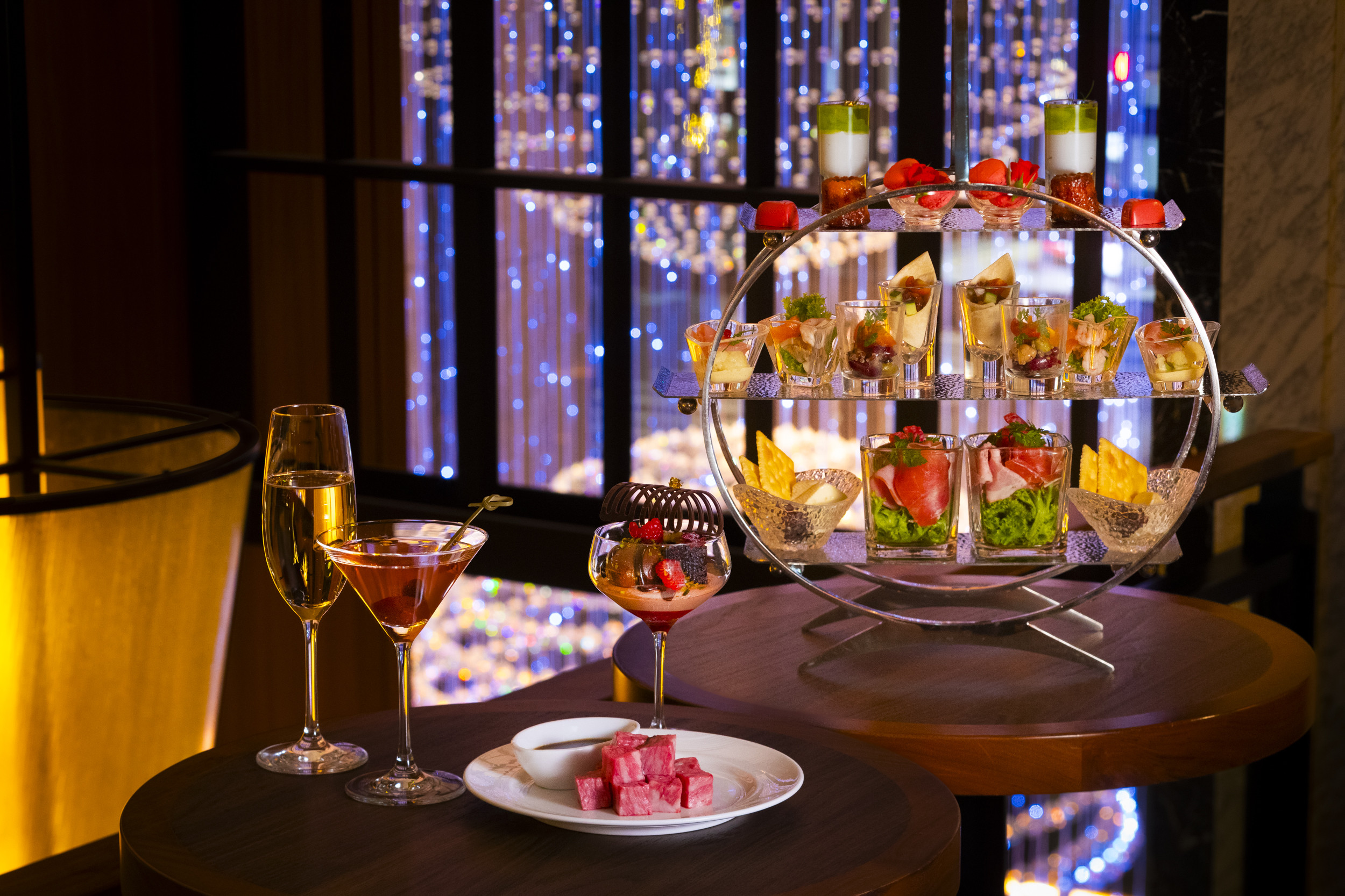 【ハイアット&nbsp;リージェンシー&nbsp;横浜】イブニングハイティ―&nbsp;ペア券