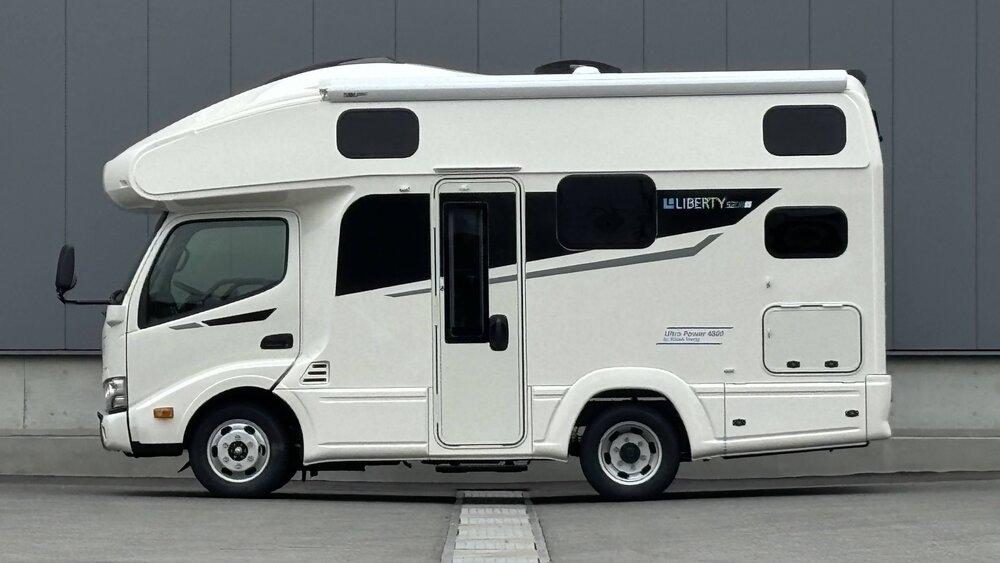 JN004　キャンピングカー  リバティ 52DBi Ultra Power4800/4WD