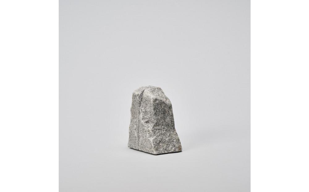 RS&nbsp;-&nbsp;ROCK&nbsp;END&nbsp;/&nbsp;L&nbsp;/&nbsp;komame｜庵治石ブックエンド