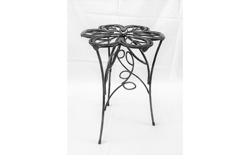 高校生が作った&nbsp;フラワースタンド&nbsp;(幸運を運ぶ馬蹄鉄)&nbsp;&nbsp;大【手作り&nbsp;雑貨&nbsp;おしゃれ&nbsp;インテリア&nbsp;オリジナル&nbsp;香川&nbsp;さぬき&nbsp;志度高校】