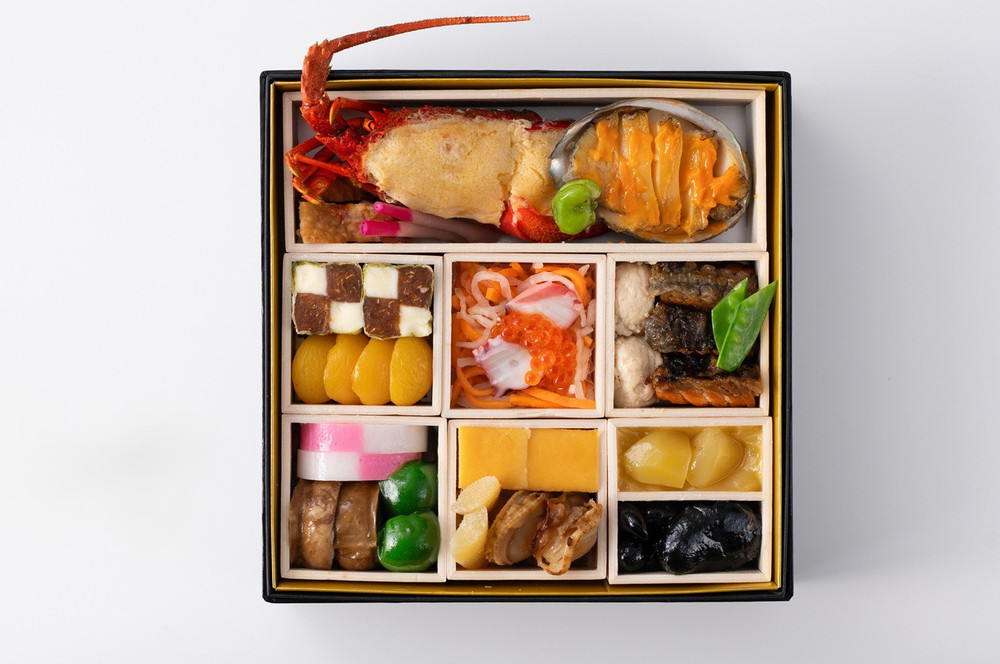 【冷蔵配送・12月31日お届け】迎賓館TOKIWA謹製「和・洋二部構成プレミアムおせち」&nbsp;伝統と創意が織りなす味わいを、少人数で愉しむ贅沢（2～3人前）