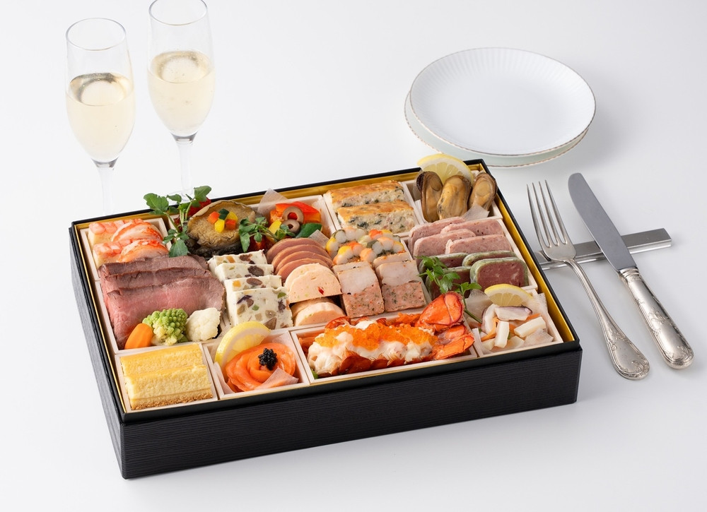 【冷蔵配送・12月31日お届け】迎賓館TOKIWA西洋料理長・ディスプルシェフ謹製「フレンチおせち」&nbsp;洋酒に寄り添う、洋風オードブル重でお客様の喜びを彩る祝膳