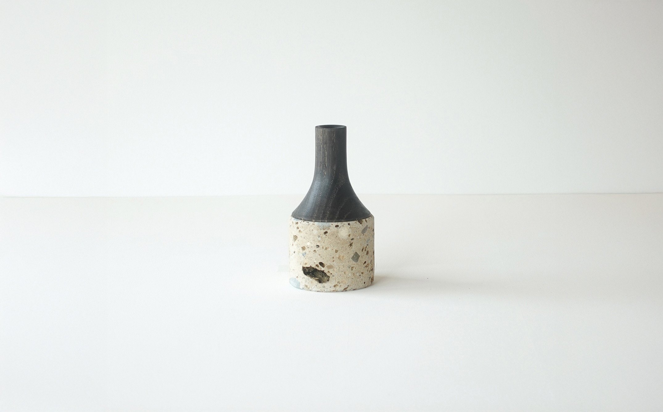 センダイフォルム フラワーベース 花瓶 ブラック【花瓶 花器 フラワーベース 植物 プラント フラワー 日用品 雑貨 観葉植物 インテリア デザイン モダン シンプル 北欧 ギフト プレゼント 季節 フラワーアレンジメント デコレーション ナチュラル ハンドメイド 伝統工芸 仙台 日本製】