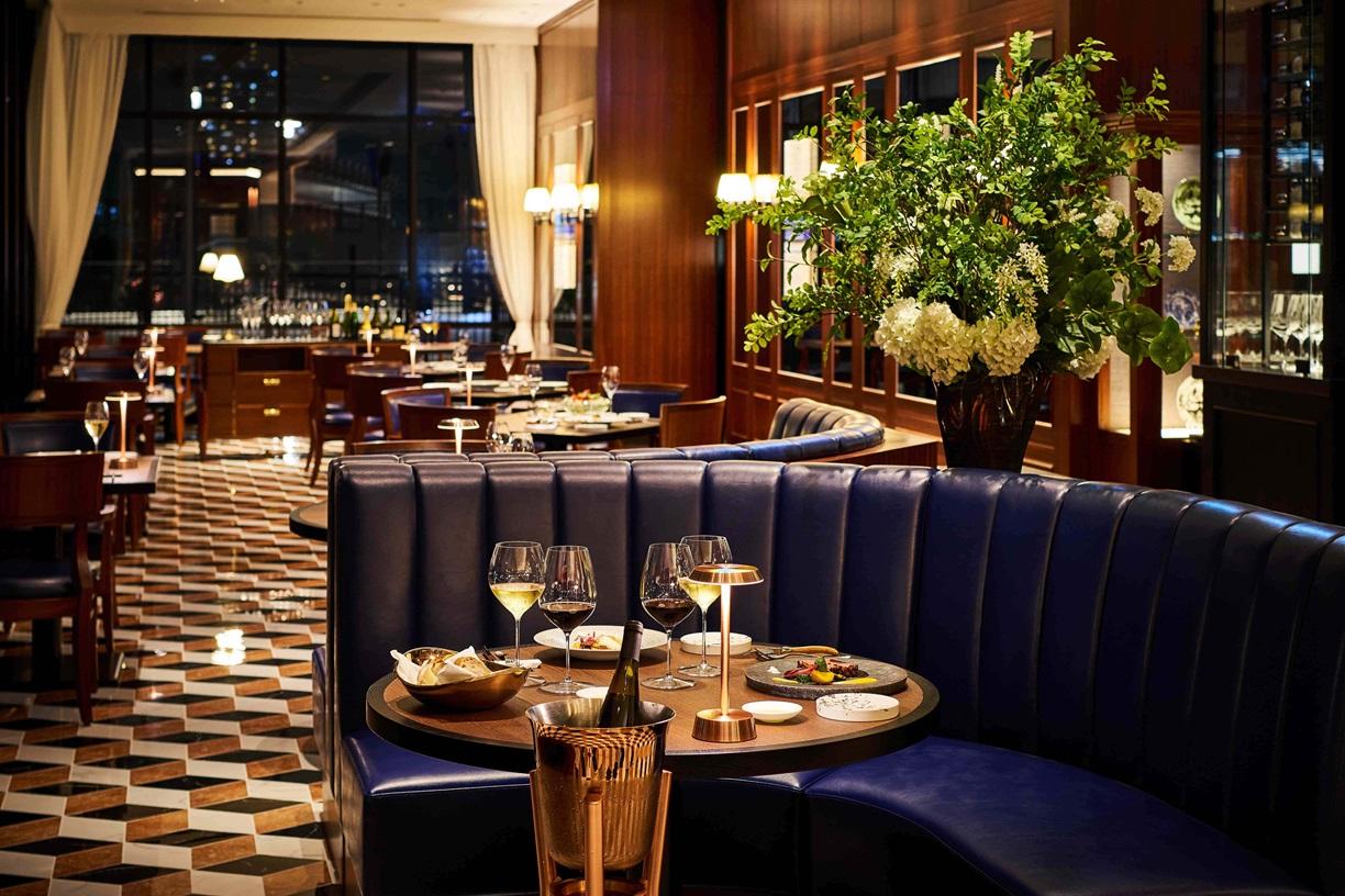 【ヒルトン横浜】料理長おすすめ。楽しい会食に最適！&nbsp;&nbsp;シーフードとステーキを堪能できる乾杯ドリンク付きディナーコース（２名様分）