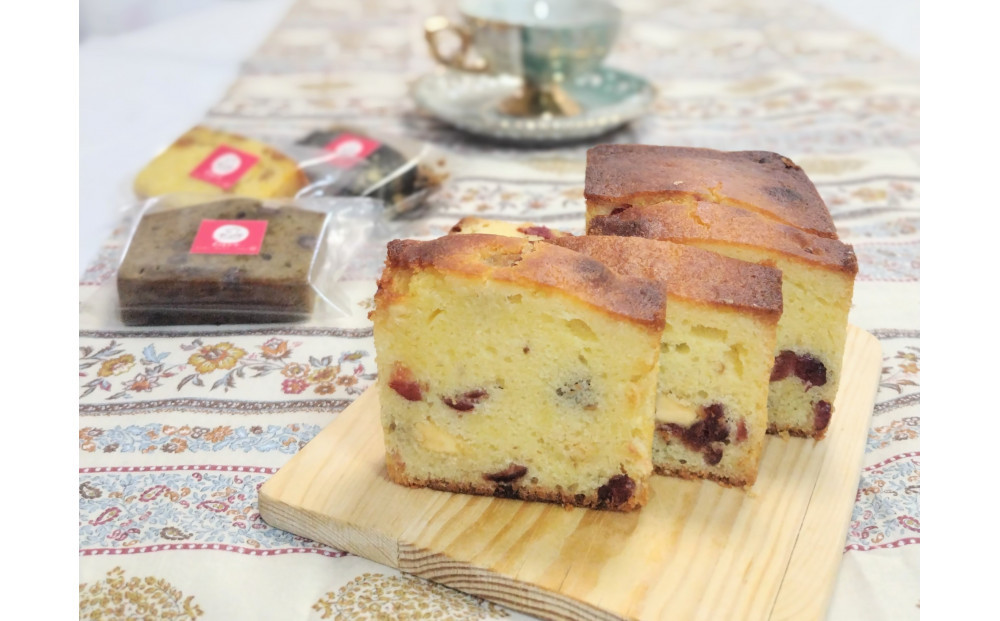 バターをたっぷり使用したパウンドケーキ　クランベリー&ホワイトチョコ　1本