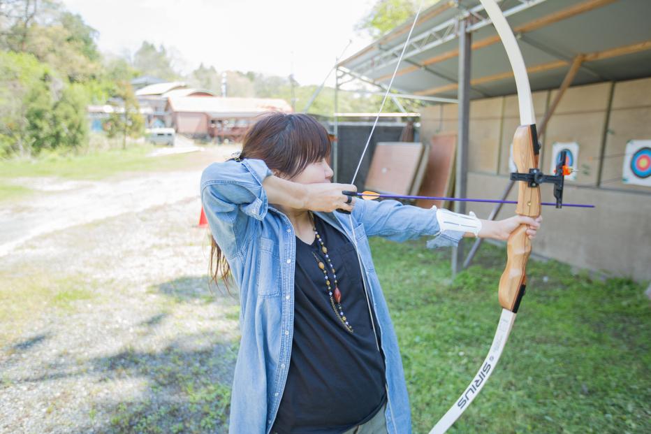 ★アメリカンBBQ付き★森のフィールドアーチェリー体験２名様分