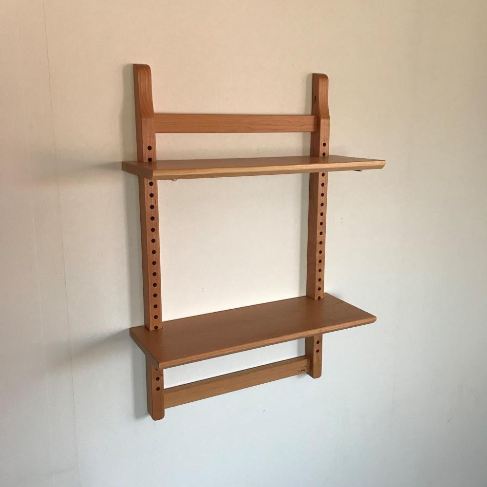 ウォールシェルフ・ラダー：壁に取り付ける(引っ掛ける)家具 可動棚