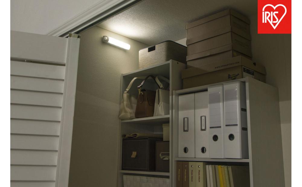 照明&nbsp;乾電池式LEDセンサーライト&nbsp;ウォールタイプ&nbsp;昼白色&nbsp;BSL40WN-WV2