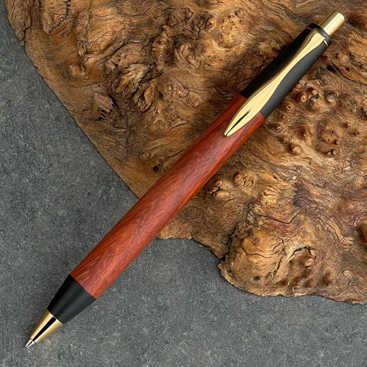 紅紫檀・アフリカンパドゥク&nbsp;&nbsp;&nbsp;&nbsp;&nbsp;/&nbsp;2つの内部機構を持つ新感覚の木軸ペン&nbsp;/&nbsp;SINPEN【MP&BP】ゴールド金具&nbsp;/&nbsp;MUKU屋