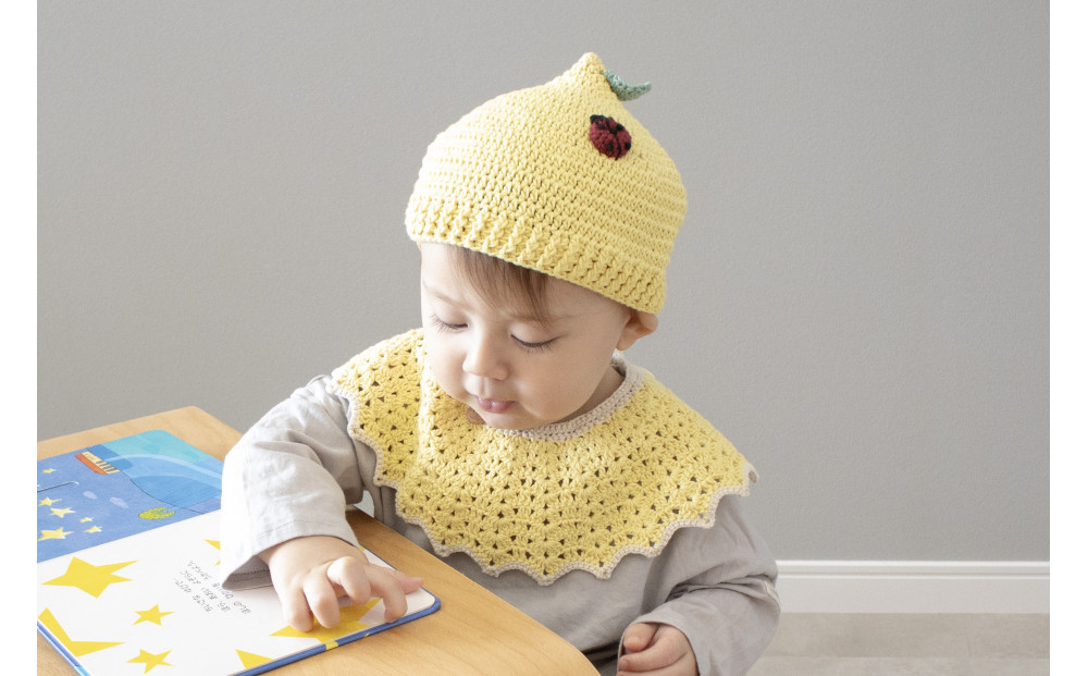 HOPPL&nbsp;（ホップル）手編みビブ＆キャップセット（レモン/サイズS）