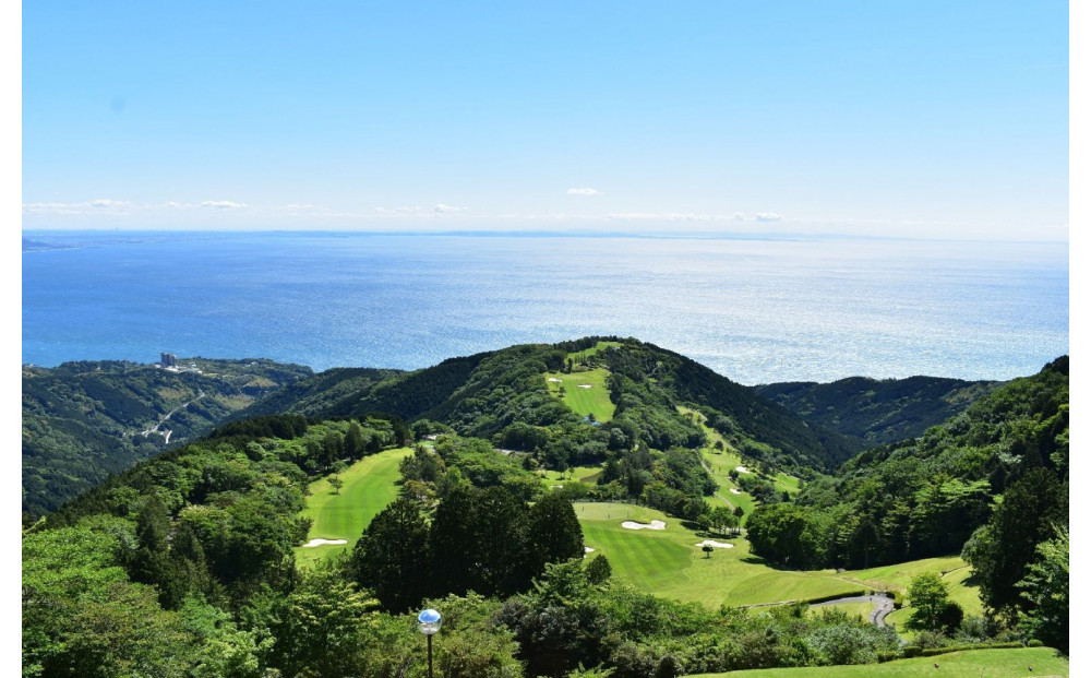『都心から一番近い天空のゴルフコース小田原城カントリー倶楽部 1組4名様土日祝プレー券』