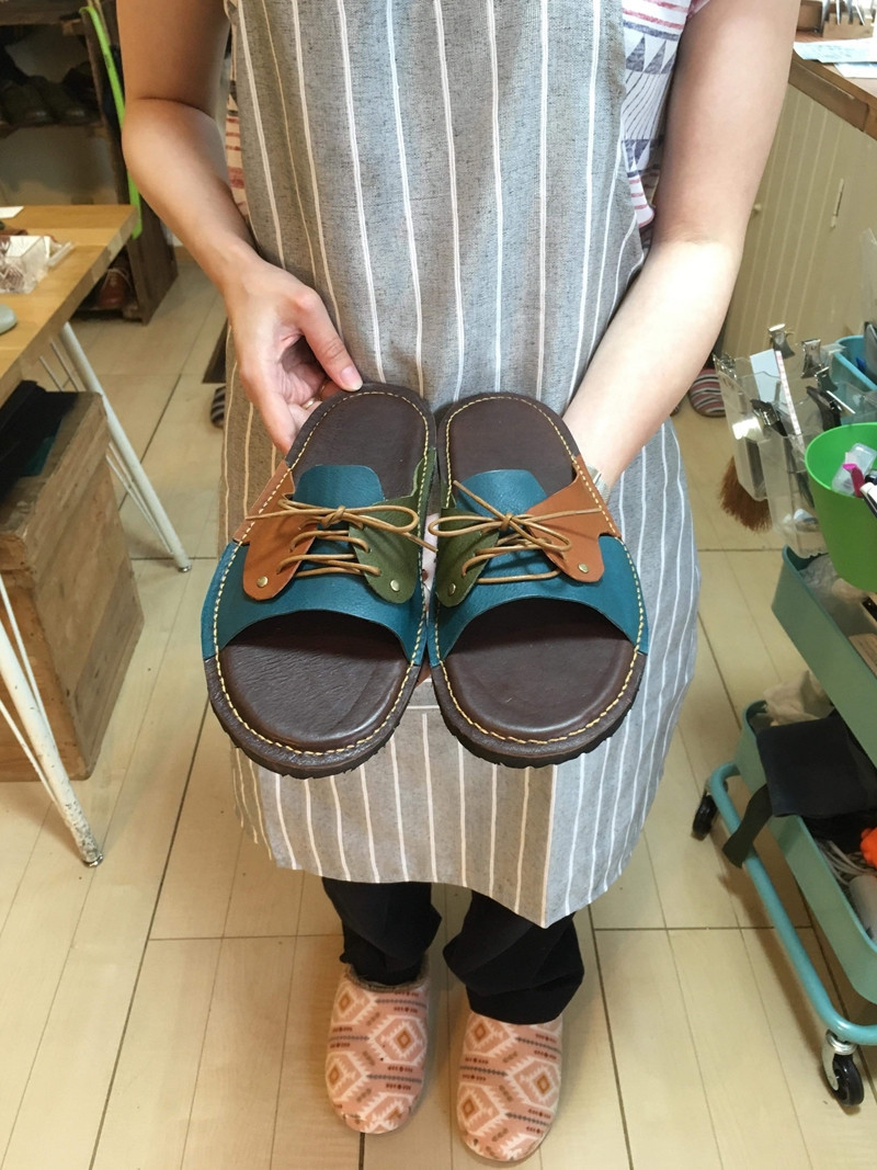 【レザーサンダル】ワークショップ体験チケット【革細工&nbsp;イタリアンレザー&nbsp;オリジナル革履物&nbsp;牛革&nbsp;豚革&nbsp;靴１個&nbsp;ベジタブルタンニン&nbsp;革細工体験　8時間程度&nbsp;手作り&nbsp;靴工房&nbsp;工房&nbsp;国産レザー&nbsp;神奈川県&nbsp;小田原市&nbsp;】