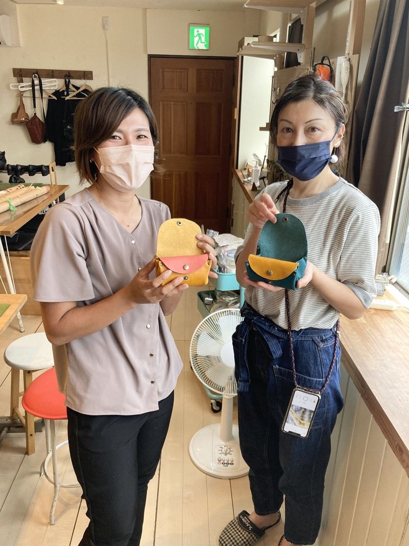 【ミニミニウォレット】ワークショップ体験チケット【革細工&nbsp;革小物&nbsp;イタリアンレザー&nbsp;オリジナル革小物&nbsp;牛革&nbsp;豚革&nbsp;財布１個&nbsp;ベジタブルタンニン&nbsp;革細工体験　3時間程度&nbsp;手作り&nbsp;靴工房&nbsp;工房&nbsp;神奈川県&nbsp;小田原市&nbsp;】