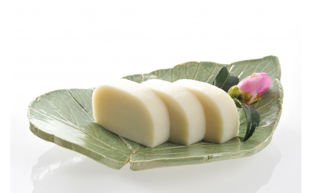 小田原蒲鉾・伊達巻セット【惣菜 かまぼこ 地元特産品 小田原特産品 板付き蒸しかまぼこ（白） 伝統技法 板付き蒸しかまぼこ（赤） だてまき こだわりのかまぼこ ふんわり、しっとり だてまき 神奈川県 小田原市 】