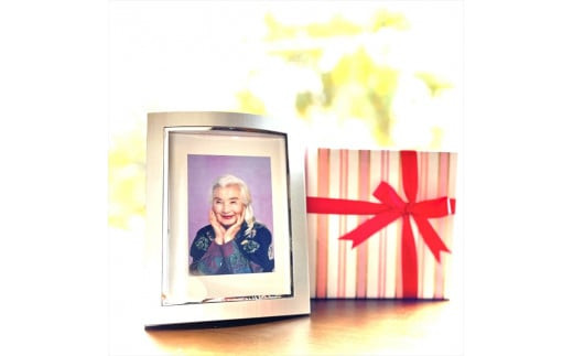 シニア向け出張撮影【小田原市在住のモデルさん限定】【ヘアメイク&nbsp;メイク&nbsp;仕度手伝い&nbsp;プレゼント&nbsp;親孝行&nbsp;写真&nbsp;写真撮影&nbsp;写真加工　L版プリント&nbsp;&nbsp;美肌加工&nbsp;記念&nbsp;記念撮影&nbsp;記念写真&nbsp;予約制&nbsp;事前予約&nbsp;写真データ&nbsp;神奈川県&nbsp;小田原市&nbsp;】