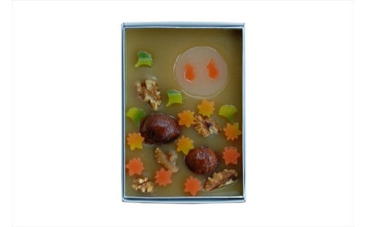 【秋の紅葉と満月に浮かぶうさぎ。絵画のような“進化系ネオ和菓子”】“安納芋”の芋羊羹「錦秋の月」 創業昭和10年 小田原 伊勢屋〈出荷時期:2025年10月1日～2025年11月30日〉【 和菓子店 神奈川県 小田原市 】