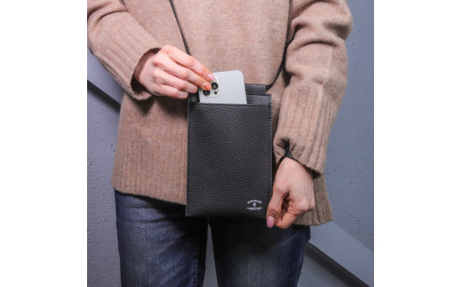 ＼年内発送／スマホショルダー/ ブラック E120