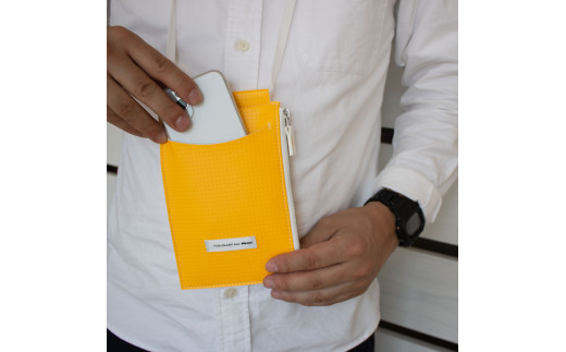 ＼年内発送／ネックケース/ イエロー M087