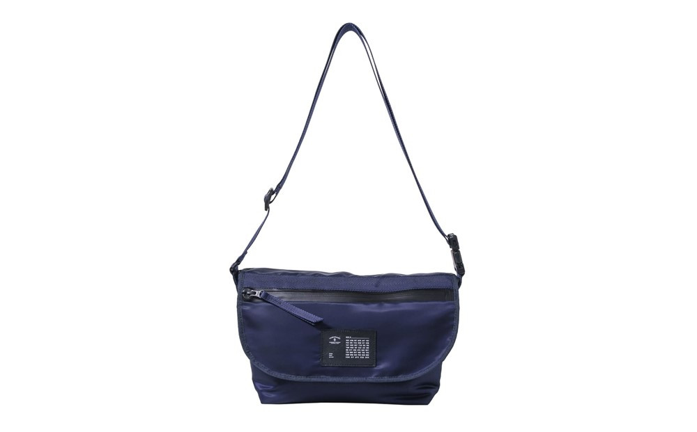 ＼年内発送／メッセンジャーバッグ S  MA-1/ネイビー F018S