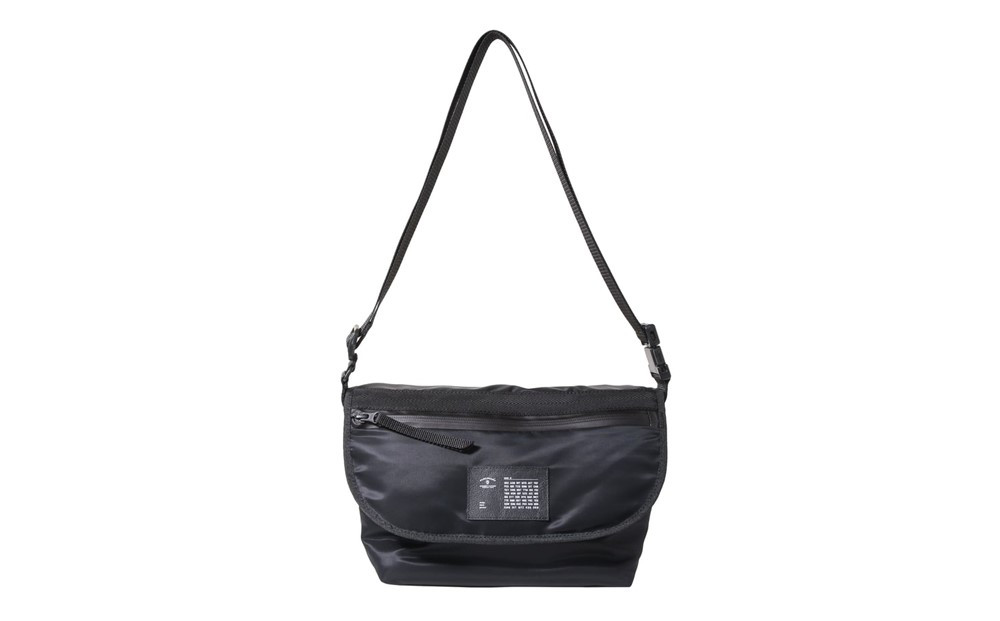 ＼年内発送／メッセンジャーバッグ S  MA-1/ブラック F018S