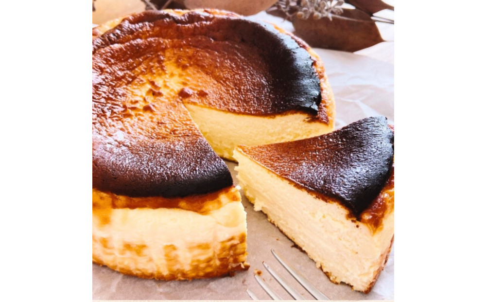 厳選素材&nbsp;濃厚&nbsp;大町&nbsp;バスクチーズケーキ&nbsp;4号サイズ｜スイーツ&nbsp;手作り&nbsp;洋菓子&nbsp;国産&nbsp;人気&nbsp;おすすめ&nbsp;デザート&nbsp;焼き菓子&nbsp;ギフト&nbsp;プレゼント&nbsp;&nbsp;送料無料&nbsp;長野県&nbsp;大町市&nbsp;ふるさと納税