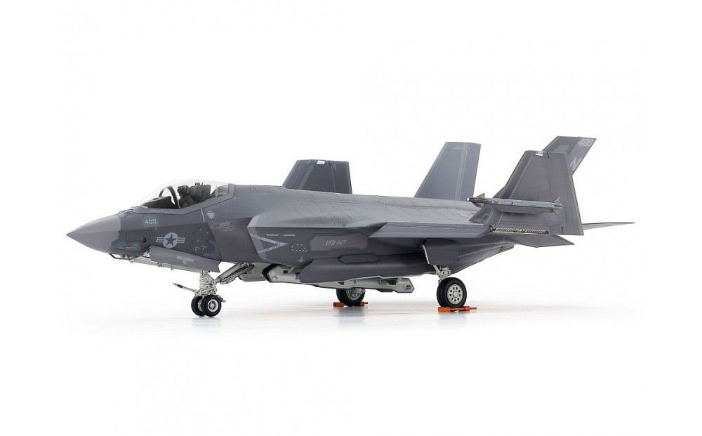 1/48&nbsp;ロッキード&nbsp;マーチン&nbsp;F-35C&nbsp;ライトニングII